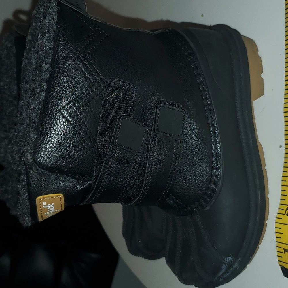 Cat & Jack kids black winter lined boots size 10